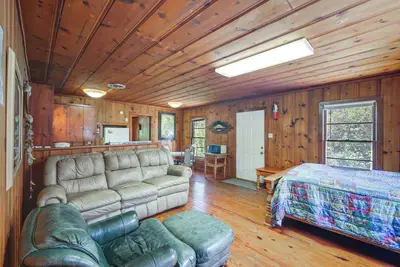 Image de On-Site Trails! Cozy Whitney Cottage 2 Mi to Lake