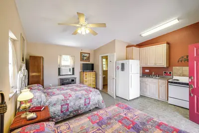 Image de Relax Fireside! Lake Whitney Studio 2 Mi to Marina