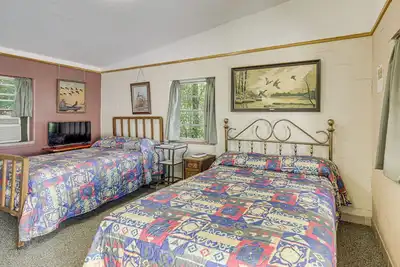 Image de Patio & Trail Access: Lake Whitney Studio!