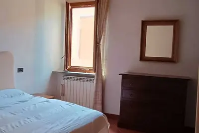 Image de Cozy house located within an authentic medieval Tuscan village.