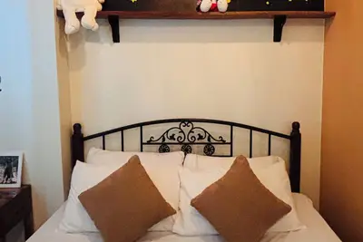 Image de Retraite douillette au clair de lune avec des touches ludiques