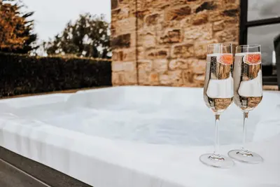 Image de 5-Bedroom Large Farmhouse | Near Morpeth | Hot Tub | Games Room | Sleeps 12