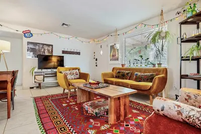 Image de Zen Oasis | Near UofA & Gem Shows