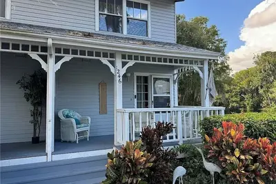 Image de Entire condo overlooking the canal with a  community pool in charming Inverness