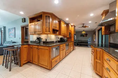 Image de Trek & Relax: Countryside Home w/Hot tub+Water Views+Fishing+Grill+Campfire+