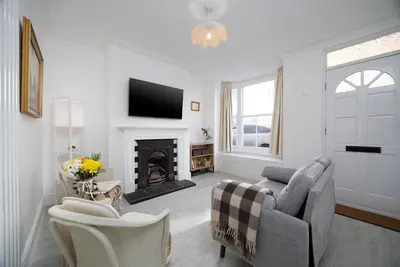 Image de Warm & Inviting Home | Lincoln Hospital | Sleeps 5