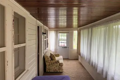 Image de Charming 3-bedroom cottage in Windsor.