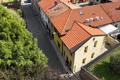 Image de Accommodation located 26 km from Milan, 9. 9 km from Como and 15 km from Switzerland.