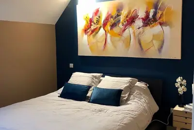 Image de maison moderne avec jacuzzi et sauna