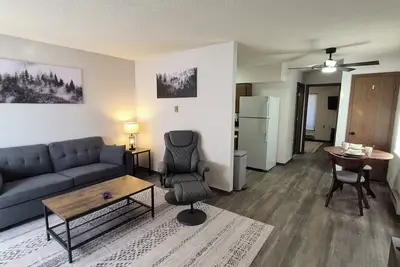 Image de Charming 1-bedroom apartment on the edge of Bucklin with Ac & wifi.