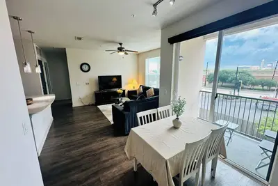 Image de 2-bedroom apartment in the medical center next to Nrg stadium