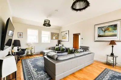 Image de Luxury Seaview Gated Penthouse- Near Edinburgh.