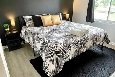 Image de Classy 2 Bedroom Home