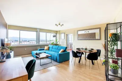 Image de Modern 2br • Sunset View over Vosges • Full Kitchen • Netflix & Parking
