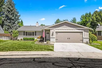 Image de Cozy & spacious Boise Home