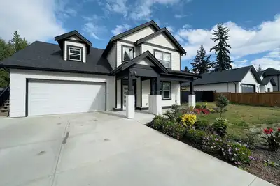 Image de Cozy one bedroom suit on Gibsons with private entrance