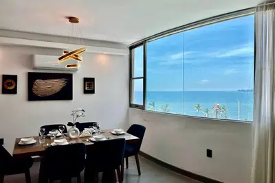 Image de Coffee and Sea within your reach