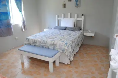 Image de Beautiful 8-bedroom half house with Ac in Duncan's Bay Jamaica