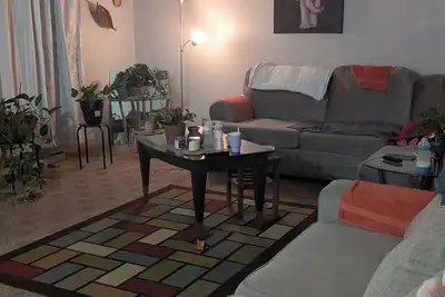 Image de Located right at the corner in a welcoming neighborhood with amenities nearby.