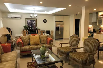 Image de Large, Spacious, Clean and Elegant Home in Talisay City, Cebu for 6+ Guests