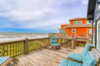 Prime | Beachfront | Private Gazebo | Sleeps 14