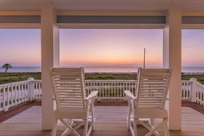 Stunning | Beachfront | Large Deck | Sleeps 14