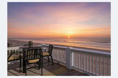 Paradise | Beachfront | Firepit | Couples Retreat