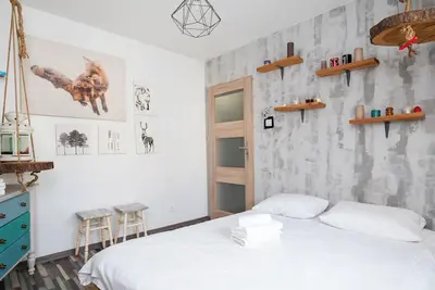 Image de Wild and Free Urban Jungle Apartment