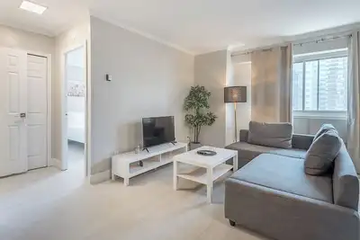 Image de Cozy 1br | Heart of Montreal