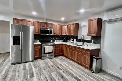 Image de Charming 2-bedroom house with fitness room and Ac in Baldwin Park