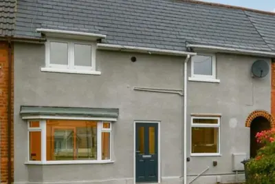 Image de 2 bedroom minimalist home from home with parking