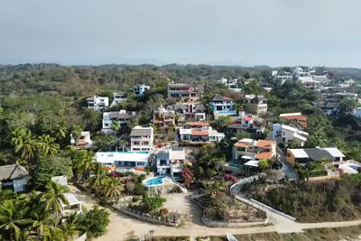 Image de Beautiful Villa with private pool balconies amazing view and steps to the beach