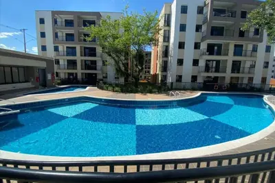 Image de Modern apt in Cali w/ 3 comfy beds & A/C in all rooms for restful stay