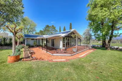 Image de Three Pines on Grange