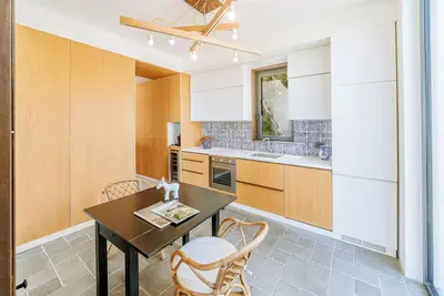 Image de The Hen House - Romantic Escape with Private Garden and Organic Garden | Via Costa House