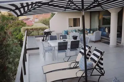 Image de Sanctuary's Secret | Luxe 2 Bd Robberg Seaside Apt