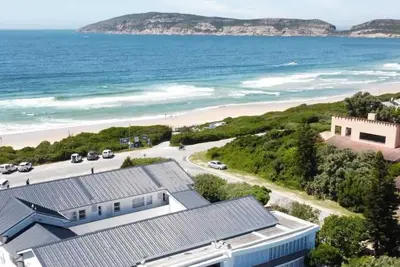 Image de Beachy Head Hideaway 9 |  Overlooks Robberg 5 Beach