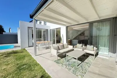 Boardwalk Hideaway 27 - Luxe 3bd w Pool