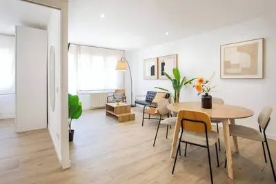 Image de 42paa1128 - Deux Chambres Appartement, Couchages 4
