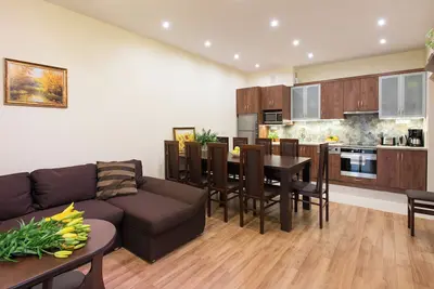 Image de Vanilla 5, 4bdr 2 bth apartment 5min from Krakow's Main Square