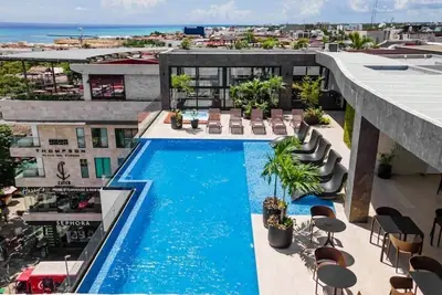 Image de Playa Retreat w/ Pool, near 5th Avenue & beach