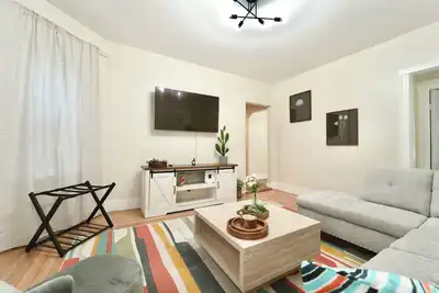 Image de Cozy 4bd/2ba Near Boston-Encore-T-Station & Diners