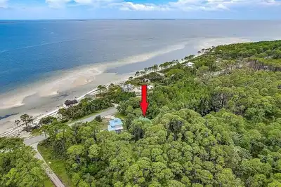 Image de Beach/Marina/Walking trails and more…