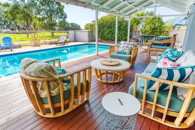Pool and Putt Paradise