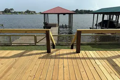 Image de Updated 4-bedroom\nToddler safe backyard, new appliances and furniture, green egg