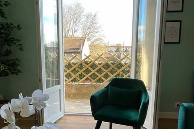 Image de Appartement spacieux climatisé avec balcon