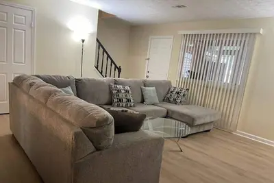 Image de 3-bedroom townhome in peaceful Norcross with Ac