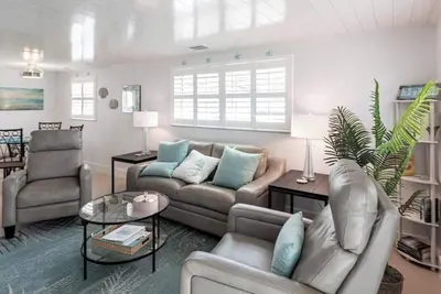 Image de A01 - Find Your Slice of Coastal Heaven