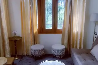 Image de 2 Cozy 1-Bedroom Apartments with Private Outdoor Space