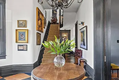 Image de Historic Ward House Spacious Downtown Retreat with Charm